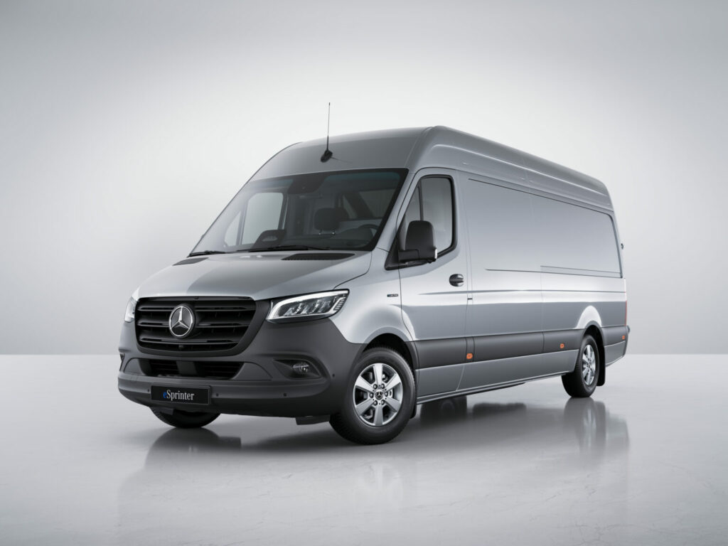 Mercedes-Benz eSprinter, utilitaire électrique conçu pour les livraisons urbaines avec une grande capacité de chargement